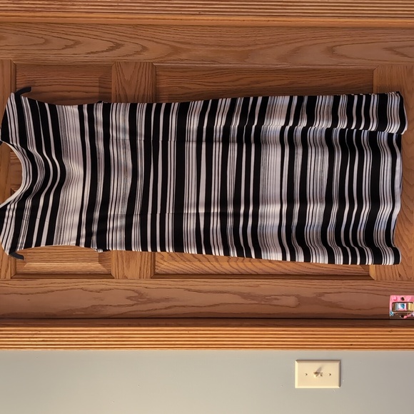 Roz & Ali dress - Picture 4 of 4